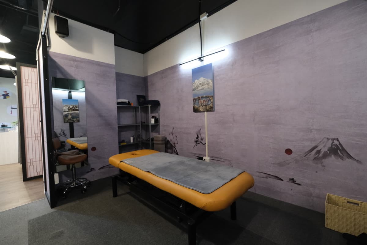 鬆鶴 Body Studio 環球A8店 店內環境 3 — 桃園龜山一對一張力調整空間