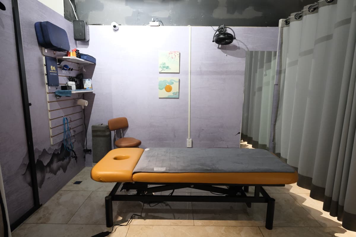鬆鶴 Body Studio 宏匯廣場店 店內環境 4 — 新北新莊一對一張力調整空間
