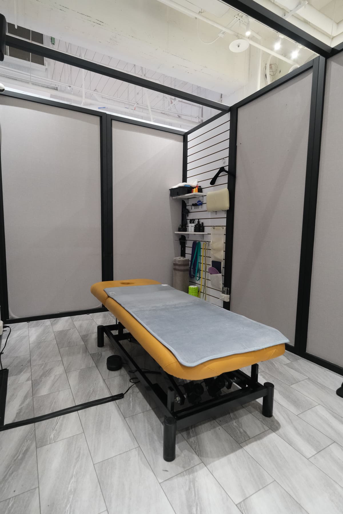 鬆鶴 Body Studio 文心秀泰店 店內環境 3 — 台中南屯一對一張力調整空間