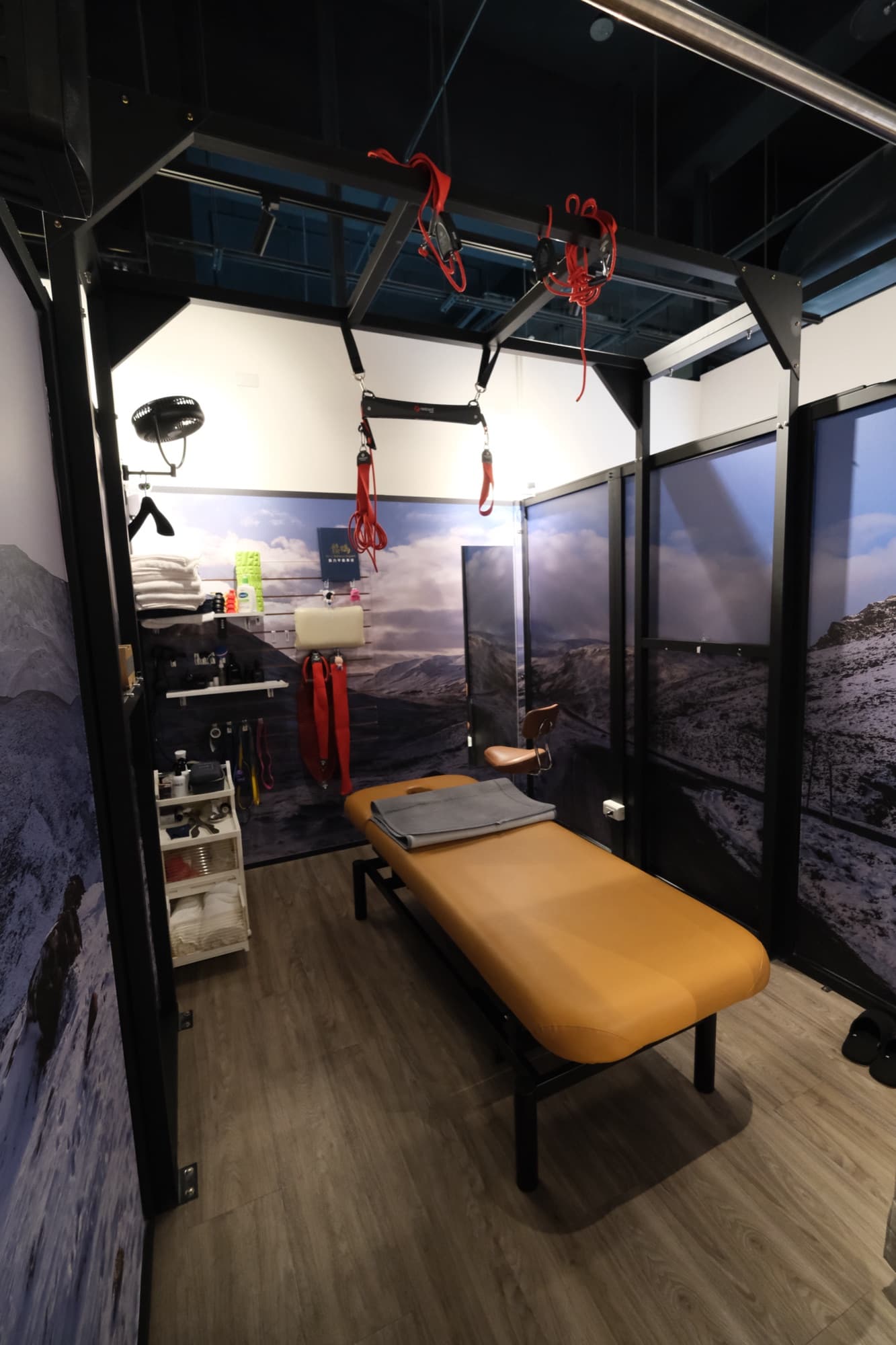 鬆鶴 Body Studio 環球A19店 店內環境 1 — 桃園青埔一對一張力調整空間