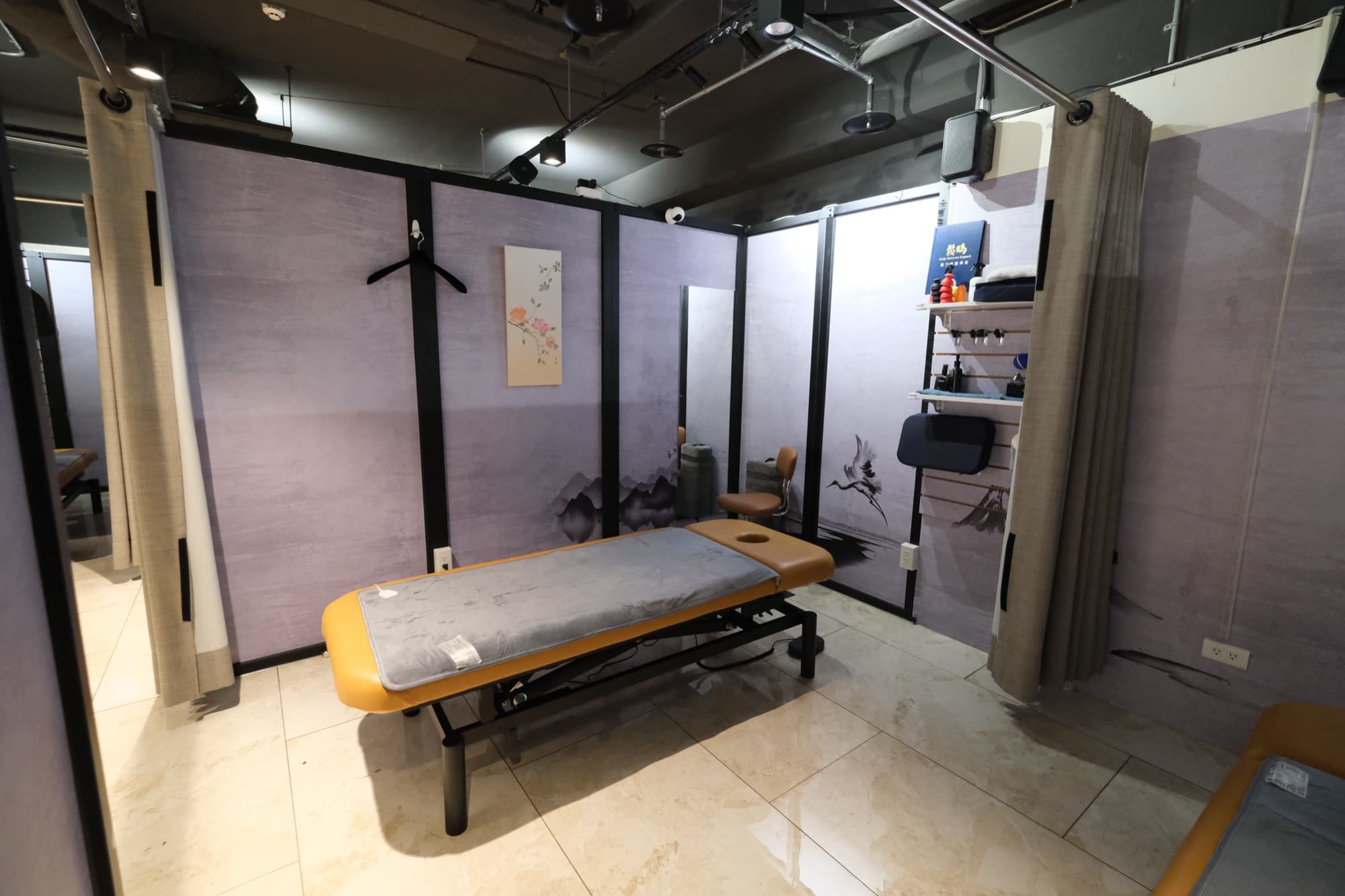 鬆鶴 Body Studio 宏匯廣場店 店內環境 1 — 新北新莊一對一張力調整空間
